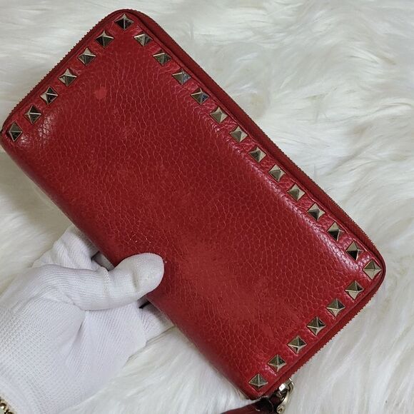 💯 Authentic Valentino Garavani Wallet 🍀 - Picture 9 of 16